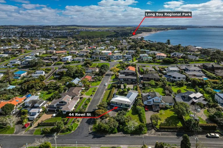 Photo of property in 44 Rewi Street, Torbay, Auckland, 0630