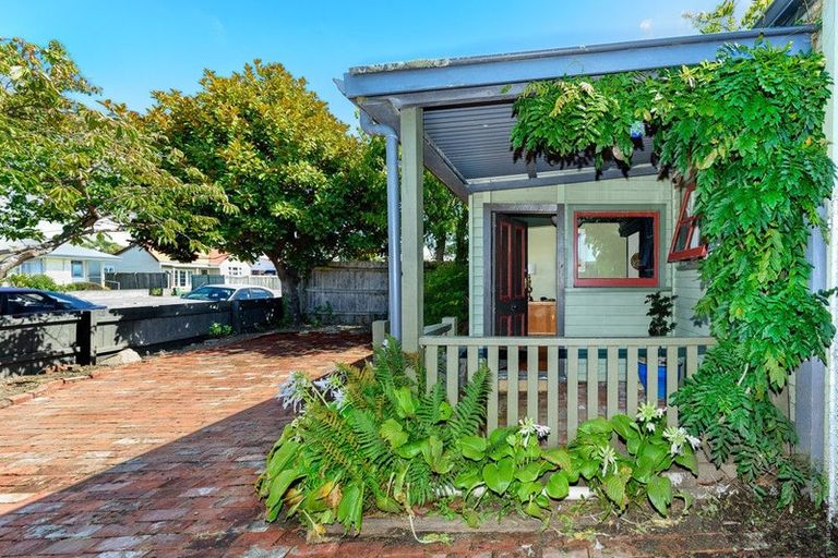 Photo of property in 437 Ferry Road, Woolston, Christchurch, 8023