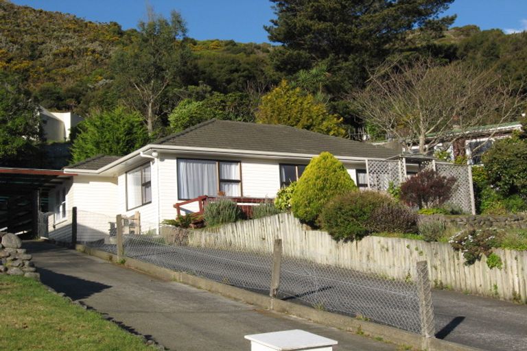 Photo of property in 33 Mckillop Street, Wainuiomata, Lower Hutt, 5014