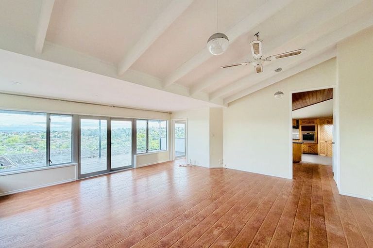 Photo of property in 152 Weatherly Road, Torbay, Auckland, 0630