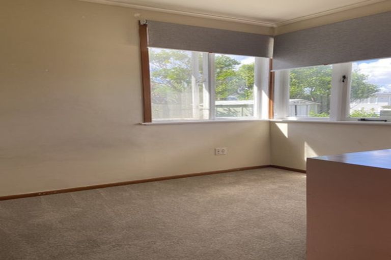 Photo of property in 14 Wharf Road, Te Atatu Peninsula, Auckland, 0610