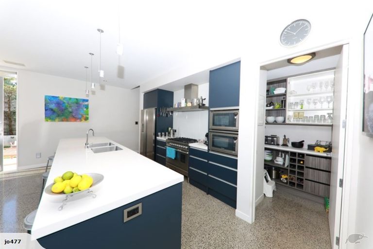 Photo of property in 25 St Michaels Avenue, Point Chevalier, Auckland, 1022