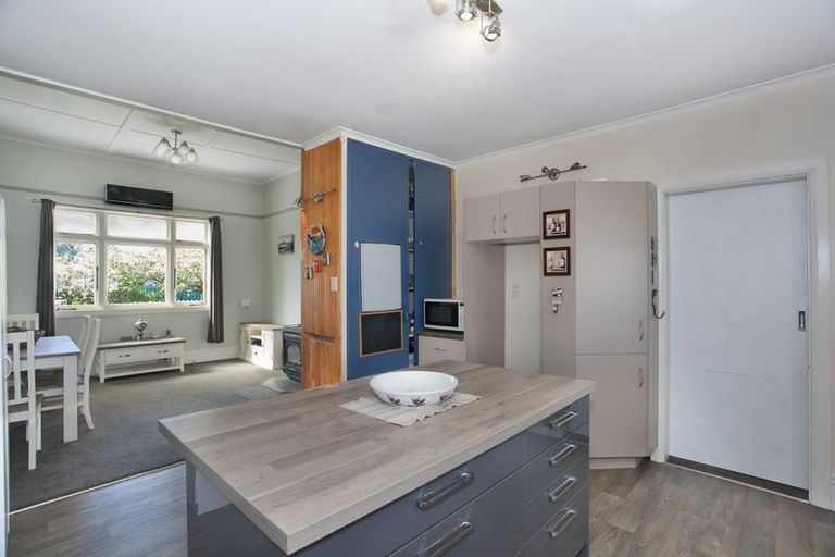 Photo of property in 12 High Street, Bulls, 4818