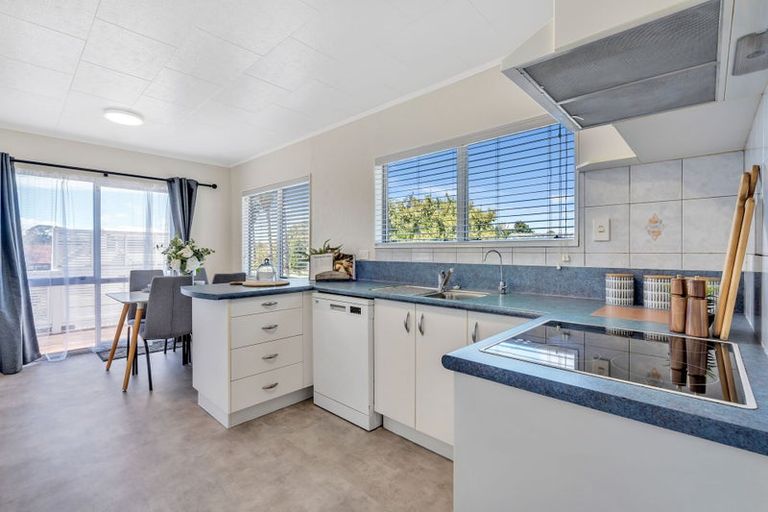 Photo of property in 18 Riverside Drive, Waiuku, 2123