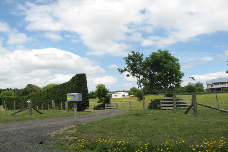 Photo of property in 83 Ewen Place, Karaka, Papakura, 2580