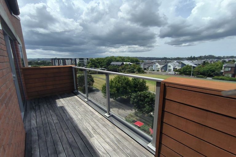 Photo of property in 303/160d Hobsonville Point Road, Hobsonville, Auckland, 0616
