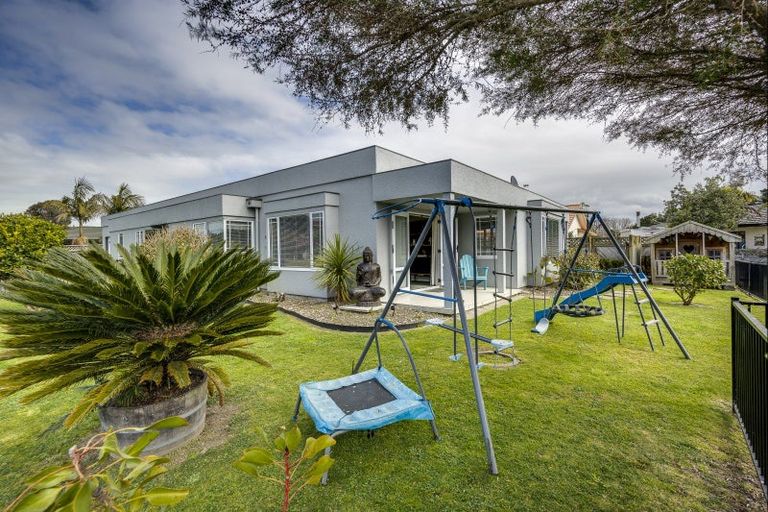 Photo of property in 525a Main North Road, Bay View, Napier, 4104