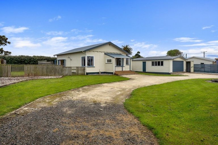 Photo of property in 91 Manawapou Road, Hawera, 4610