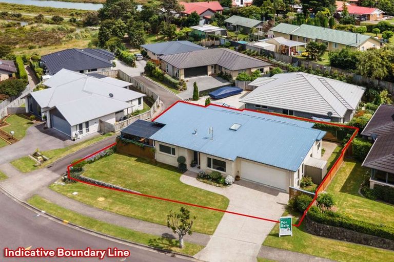 Photo of property in 10 Riverside Place, Katikati, 3129