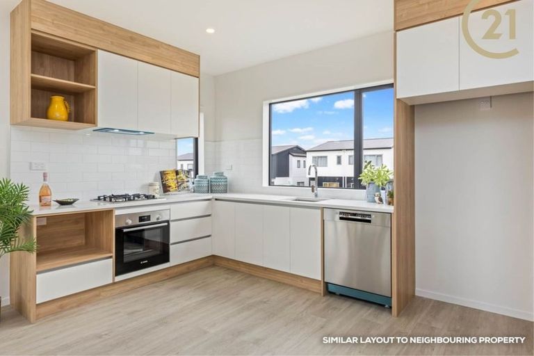 Photo of property in 10 Crestview Rise, Papakura, 2110