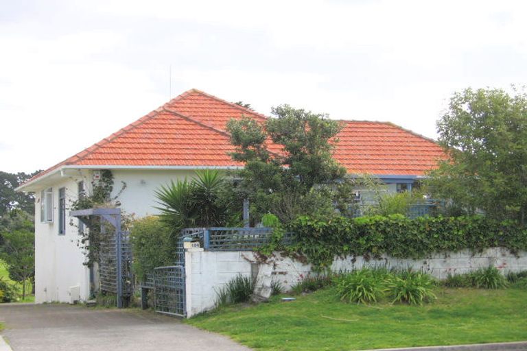 Photo of property in 184 Oceanbeach Road, Mount Maunganui, 3116