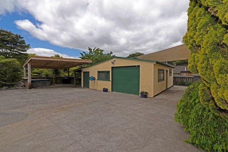 Photo of property in 20 Sherrybrooke Place, Sunnyvale, Auckland, 0612