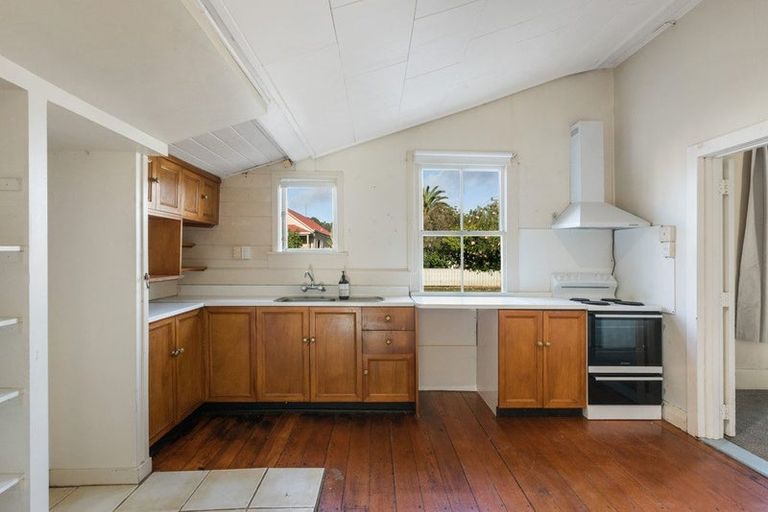 Photo of property in 300 Williamson Street, Thames, 3500