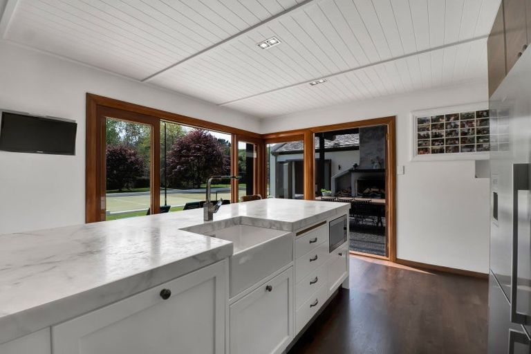 Photo of property in 331a Mangorei Road, Merrilands, New Plymouth, 4312