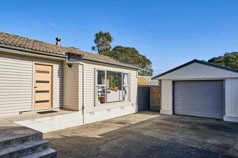 Photo of property in 37 Cluny Road, Plimmerton, Porirua, 5026