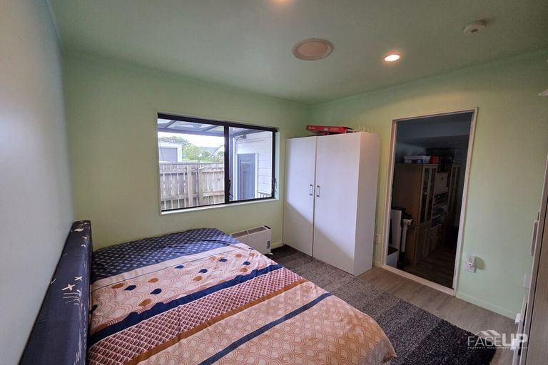 Photo of property in 323 Hobsonville Road, Hobsonville, Auckland, 0618