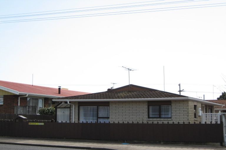 Photo of property in 138 Clawton Street, Westown, New Plymouth, 4310