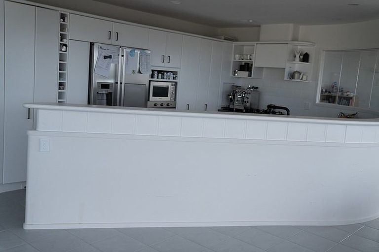 Photo of property in 1/2 Ocean View Road, Milford, Auckland, 0620