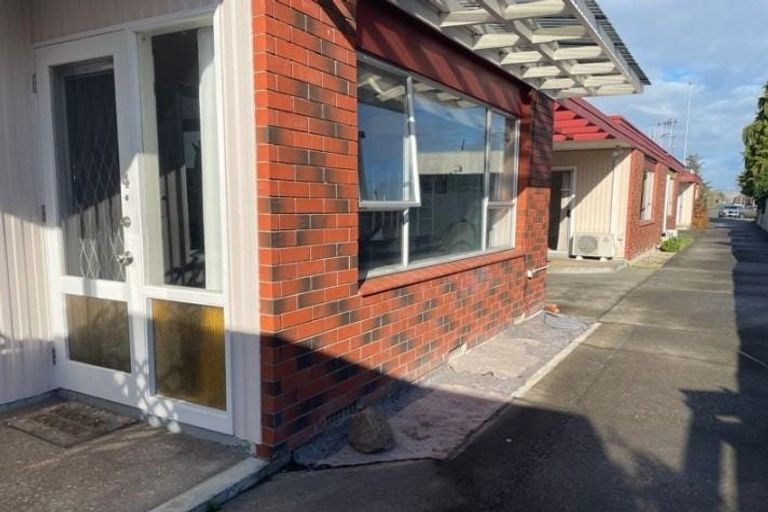 Photo of property in 4/1204 Heretaunga Street East, Parkvale, Hastings, 4122