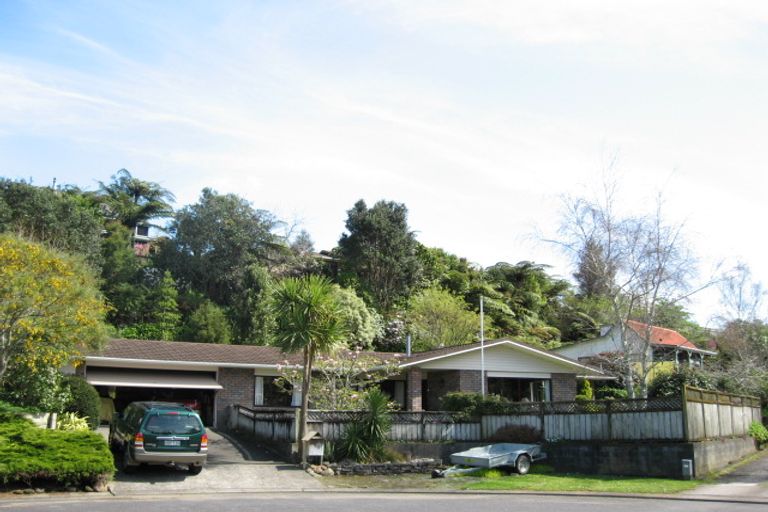 Photo of property in 13 Pentland Place, Highlands Park, New Plymouth, 4312