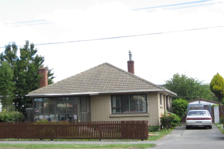 Photo of property in 414 Linwood Avenue, Bromley, Christchurch, 8062