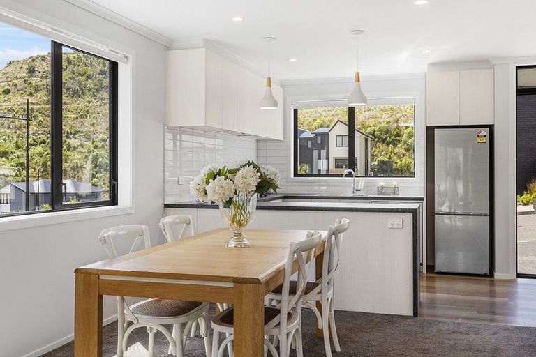 Photo of property in 30 Bee Lane, Whitby, Porirua, 5024