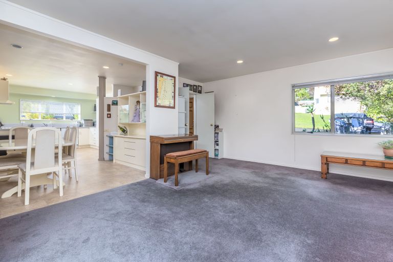 Photo of property in 19 Brookvale Park, Stanmore Bay, Whangaparaoa, 0932