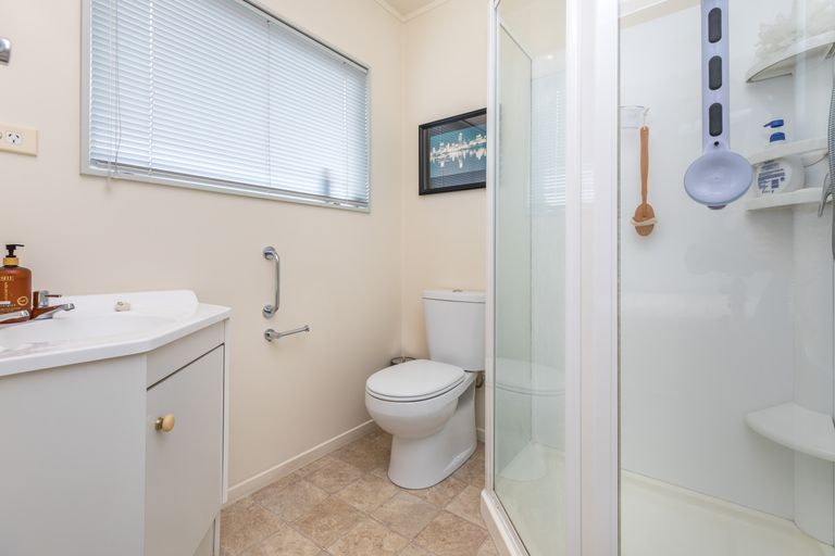 Photo of property in 19 Brookvale Park, Stanmore Bay, Whangaparaoa, 0932