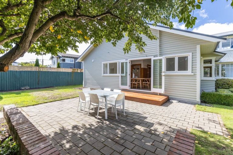 Photo of property in 27 Normans Road, Strowan, Christchurch, 8052