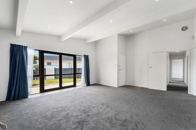 Photo of property in 9 Karamea Crescent, Kelvin Grove, Palmerston North, 4414