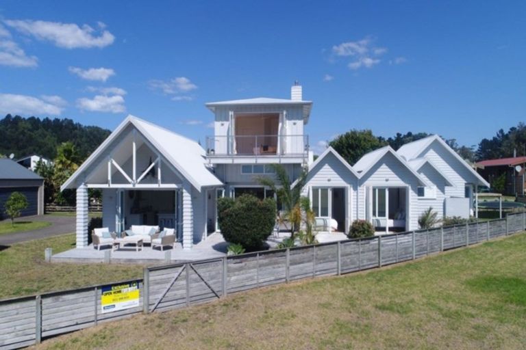 Photo of property in 125 Waimaire Avenue, Matarangi, Whitianga, 3592
