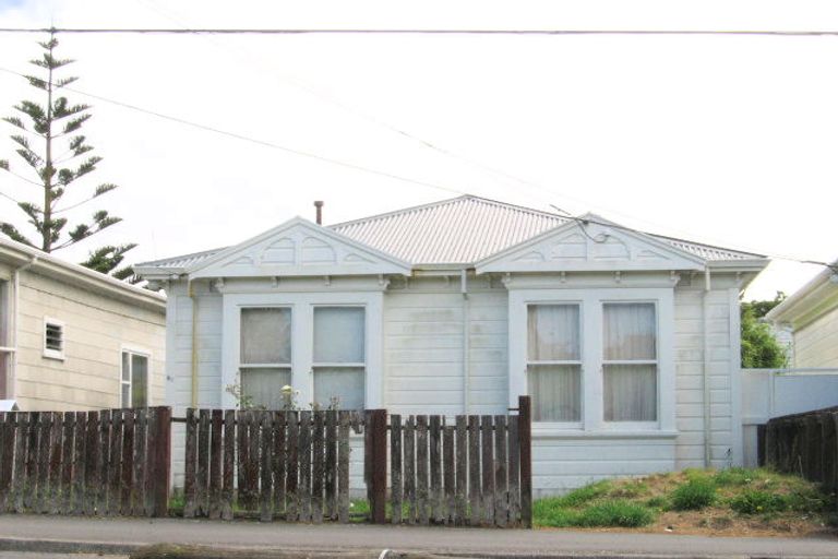 Photo of property in 32 Lavaud Street, Berhampore, Wellington, 6023