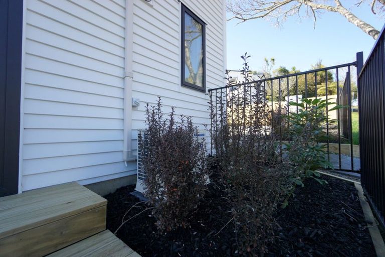 Photo of property in 1/22 Takapu Street, Henderson, Auckland, 0612