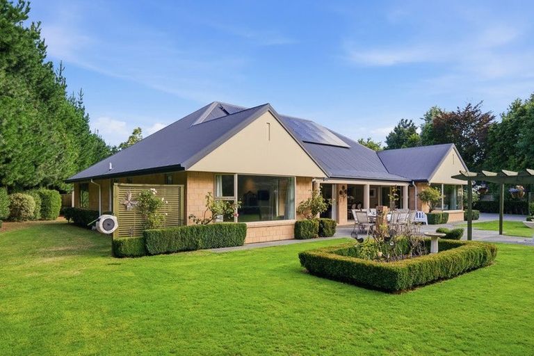 Photo of property in 10 Derby Close, Prebbleton, 7604