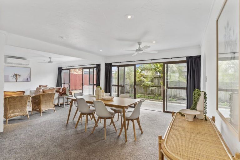 Photo of property in 17 Nukumea Common, Orewa, 0931