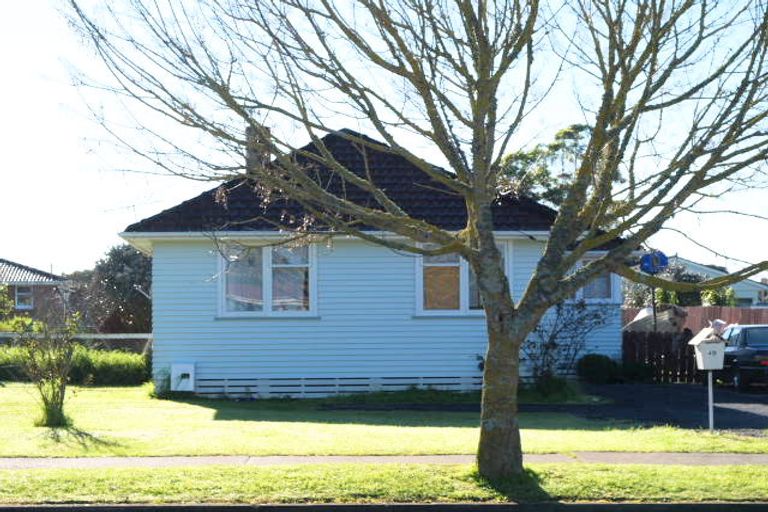 Photo of property in 49 Henwood Road, Mangere East, Auckland, 2024