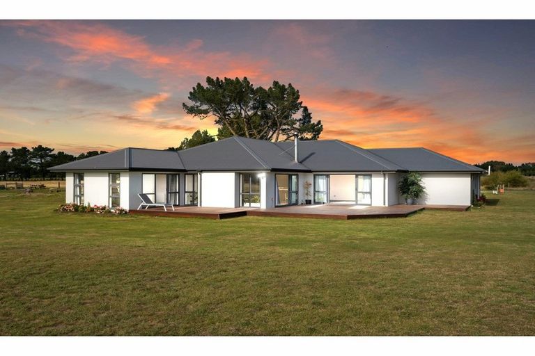 Photo of property in 918b Weedons Ross Road, West Melton, Christchurch, 7671