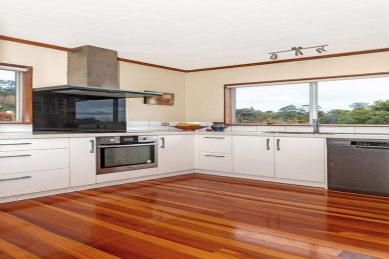 Photo of property in 51 Seddon Crescent, Whataupoko, Gisborne, 4010