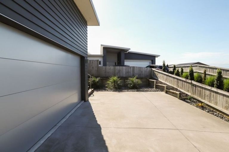 Photo of property in 18a Castleton Way, Flagstaff, Hamilton, 3210