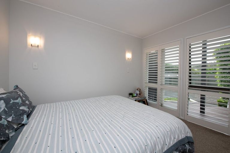Photo of property in 33a Craig Road, Milford, Auckland, 0620