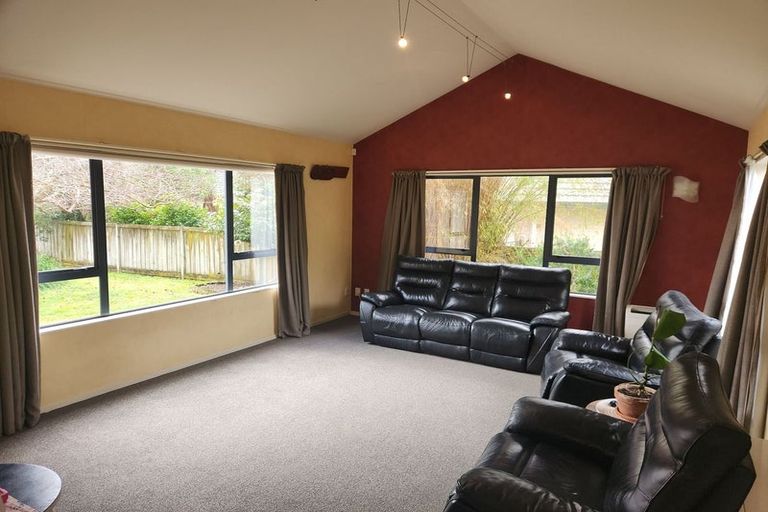 Photo of property in 112 Langdale Avenue, Paraparaumu, 5032