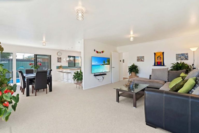 Photo of property in 116 Evans Road, Papamoa Beach, Papamoa, 3118