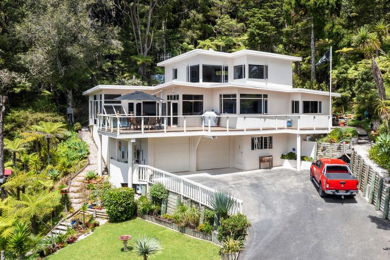 Photo of property in 52 Kings Road, Paihia, 0200