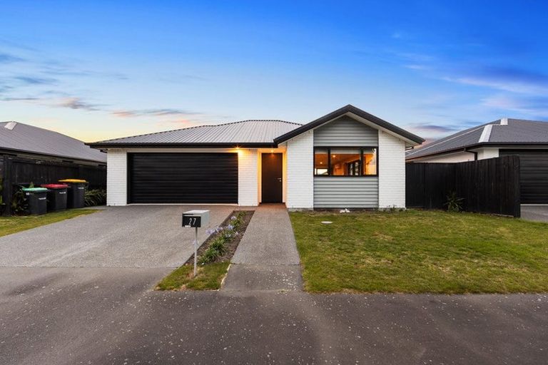 Photo of property in 27 William Nicholls Drive, Belfast, Christchurch, 8051