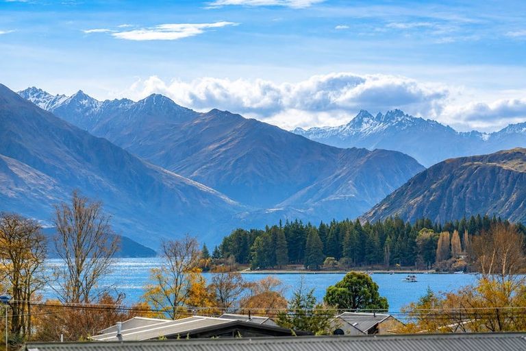 Photo of property in 74 Mcdougall Street, Wanaka, 9305