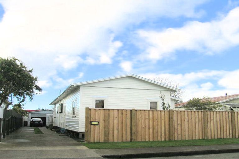 Photo of property in 404 Massey Street, Akina, Hastings, 4122