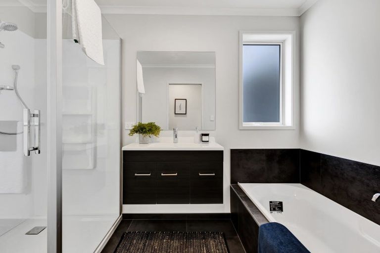 Photo of property in 33a List Street, Welbourn, New Plymouth, 4310