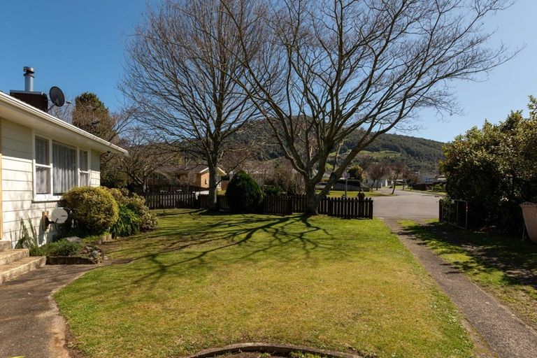 Photo of property in 9 Opal Place, Pukehangi, Rotorua, 3015