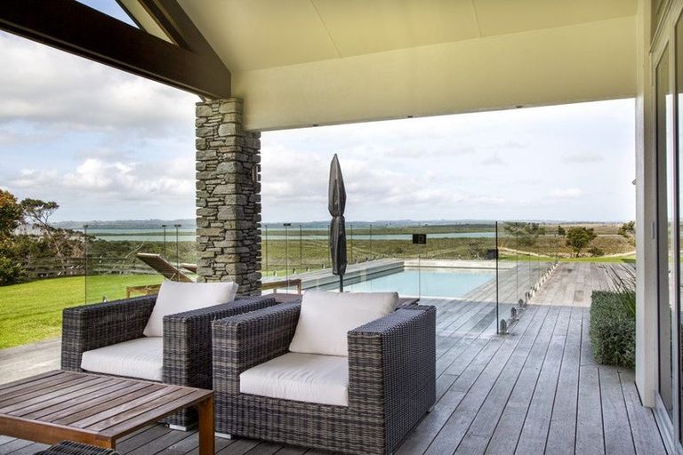 Photo of property in 143c Tuparekura Road, South Head, Helensville, 0874