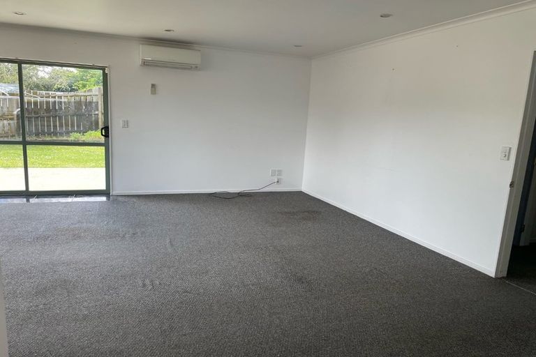 Photo of property in 10 Trillick Place, Tuakau, 2121